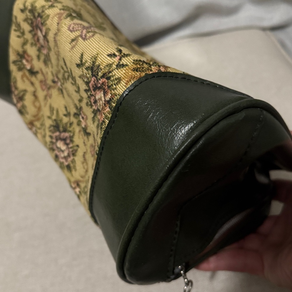 Vintage Avon “Tote Along” Bag-Dark Green PVC & Cloth Floral Tapestry-Zipper-EUC - Picture 6 of 16